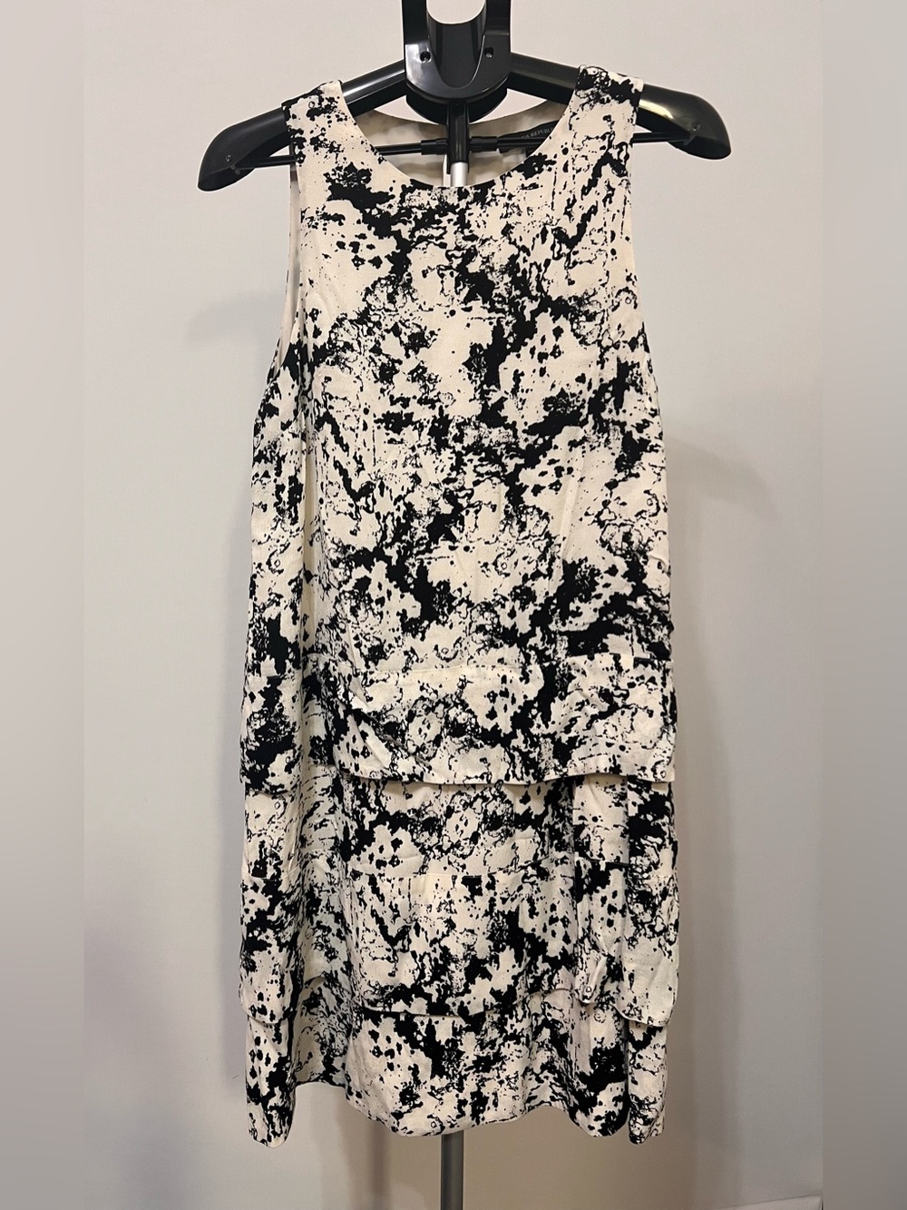 Banana Republic Layered Dress | Size 8 | Black & Ivory Abstract Print
